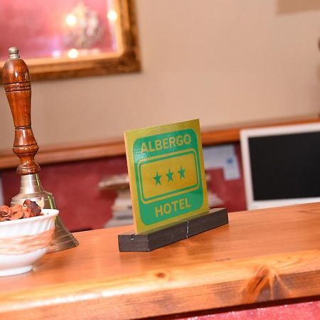 Albergo Dimora Storica Antica Hostelleria Crema Exterior foto